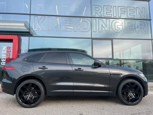 Jaguar F Pace - MAK Kingdome