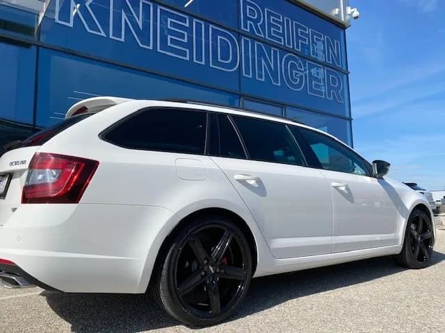 Skoda Octavia RS - Oxigin 18 Concave 3