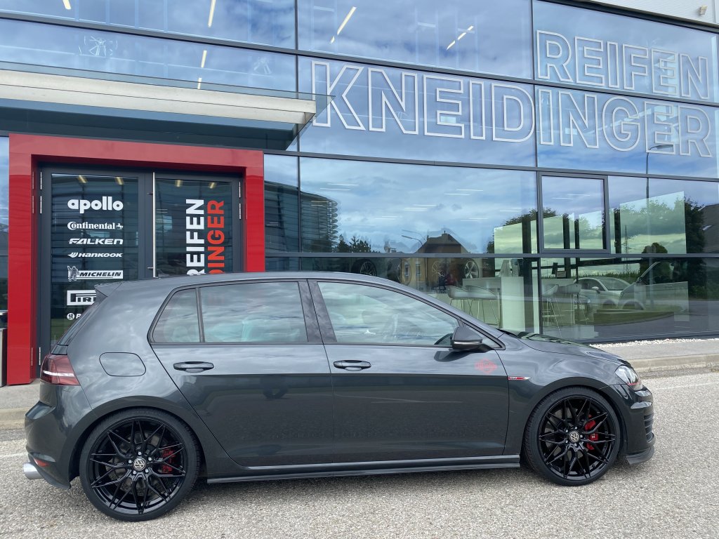 VW Golf VII GTI - DOTZ Suzuka dark