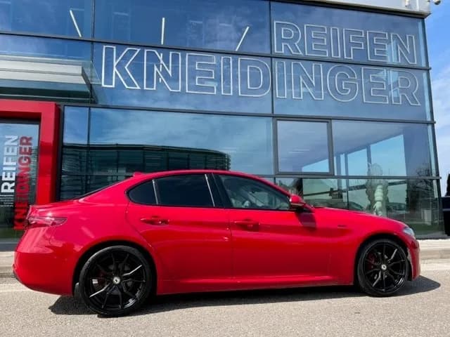 Alfa Romeo Giulia - Schmidt Drago